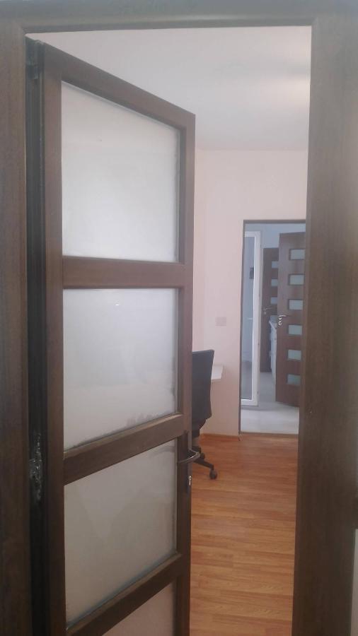 Center Walk Studios بوخارست المظهر الخارجي الصورة