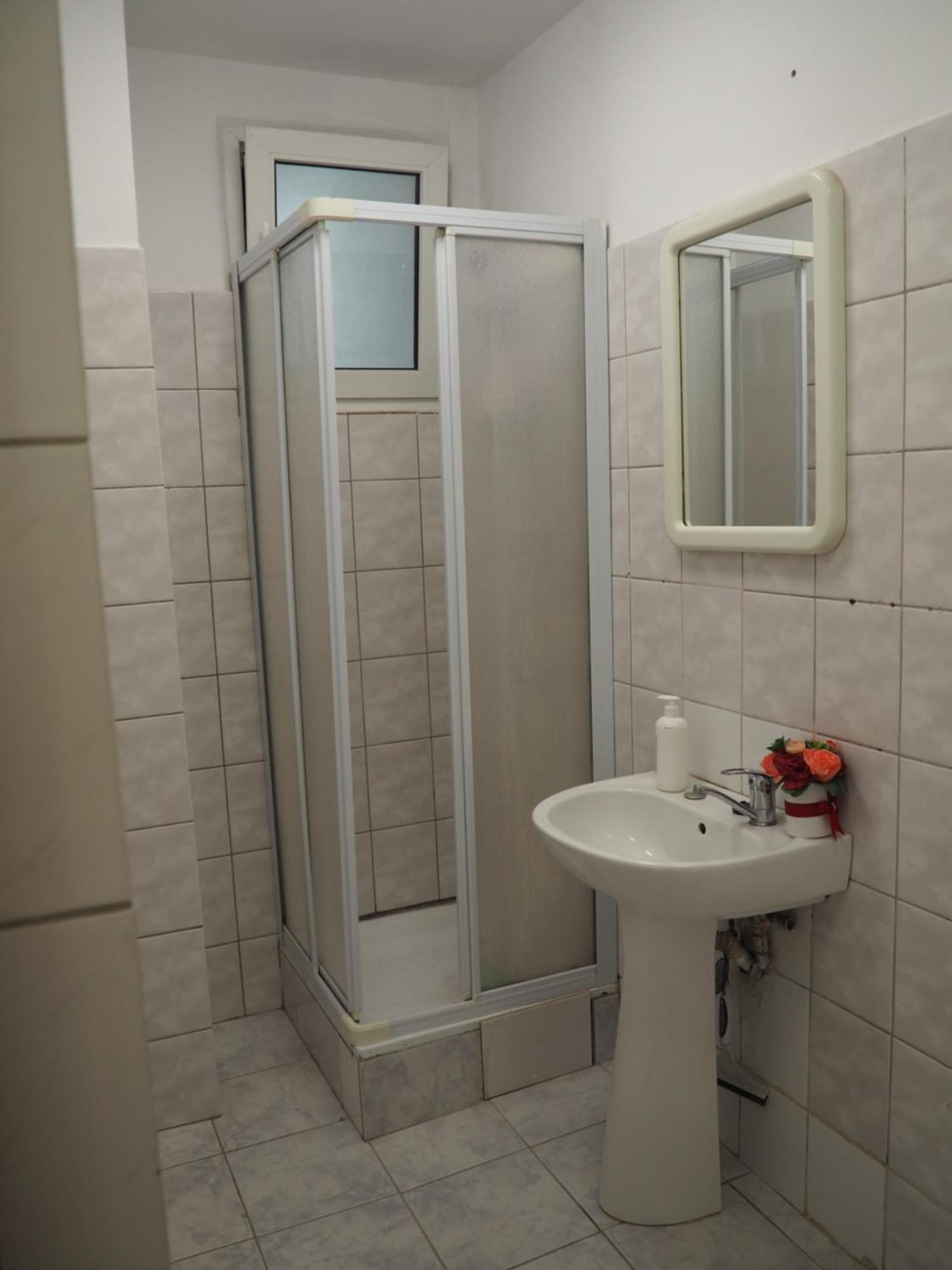 Center Walk Studios بوخارست المظهر الخارجي الصورة