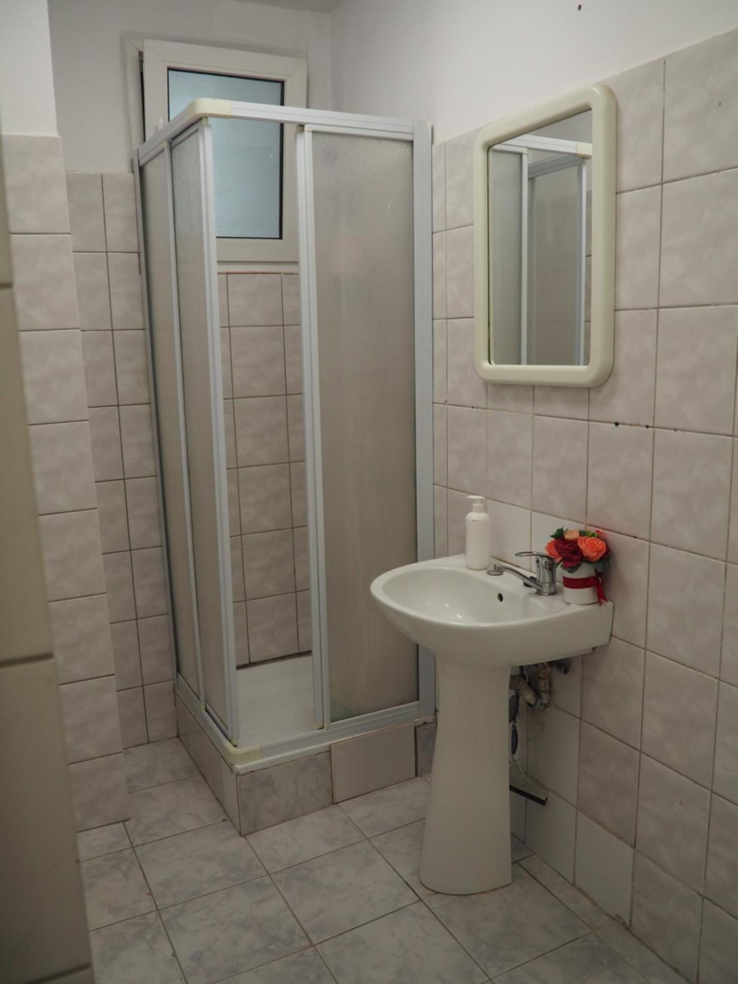 Center Walk Studios بوخارست المظهر الخارجي الصورة